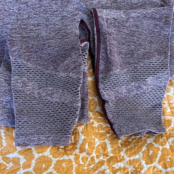 Victoria’s Secret PINK seamless leggings. - Picture 5 of 5